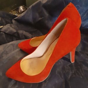 Jessica Simpson red pumps